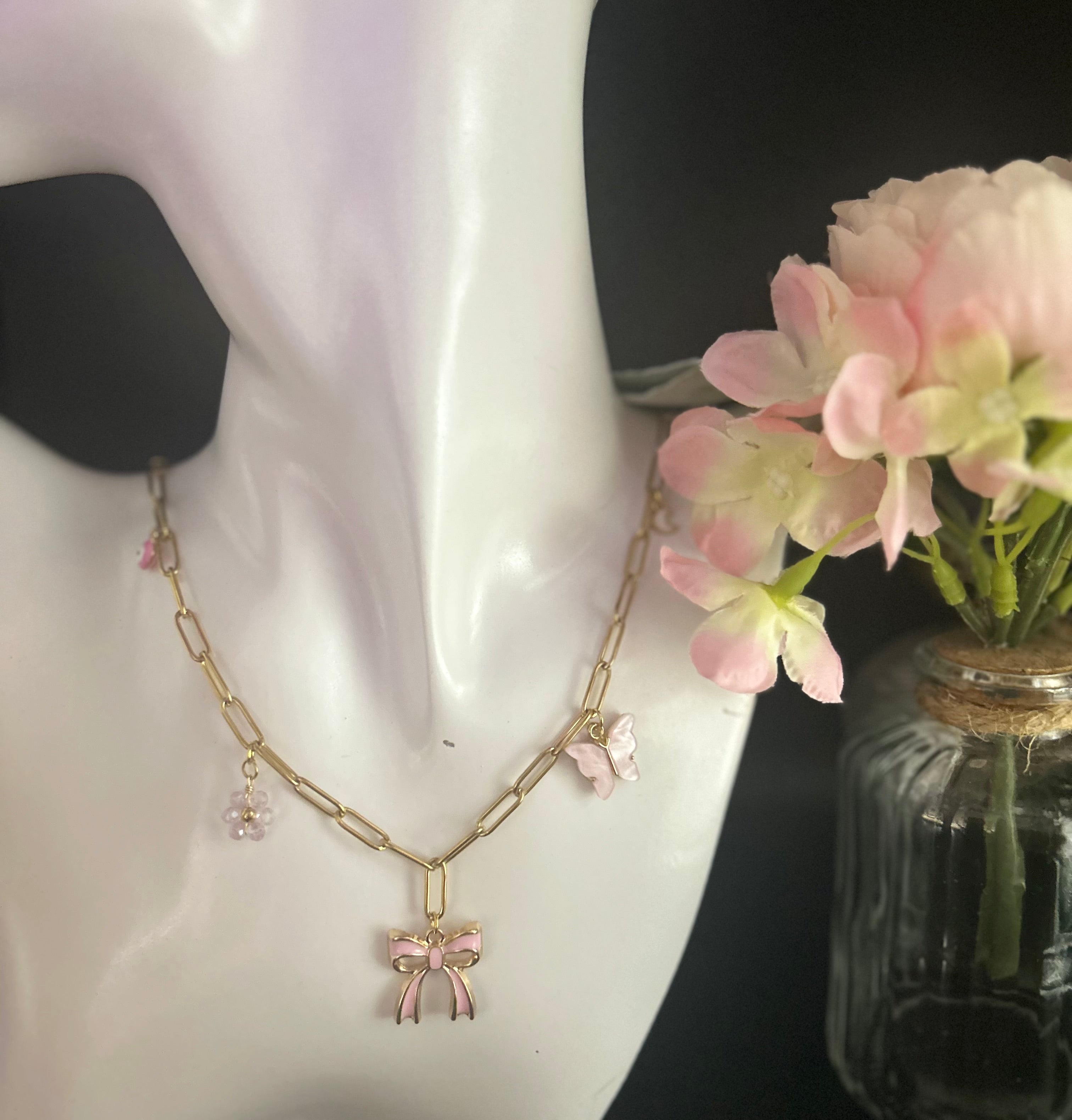 Collier coquette