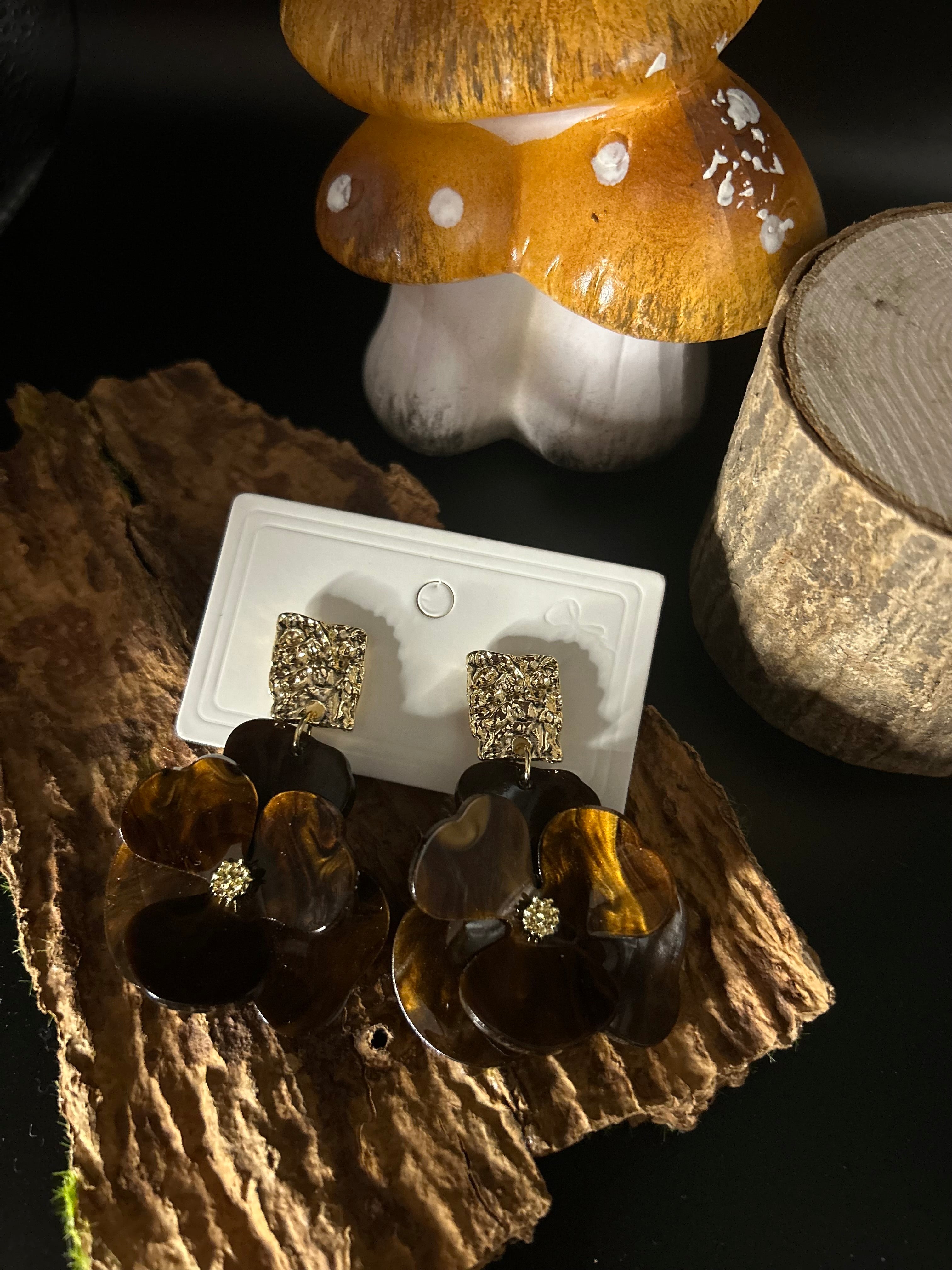 Boucle d’oreille Flora marron