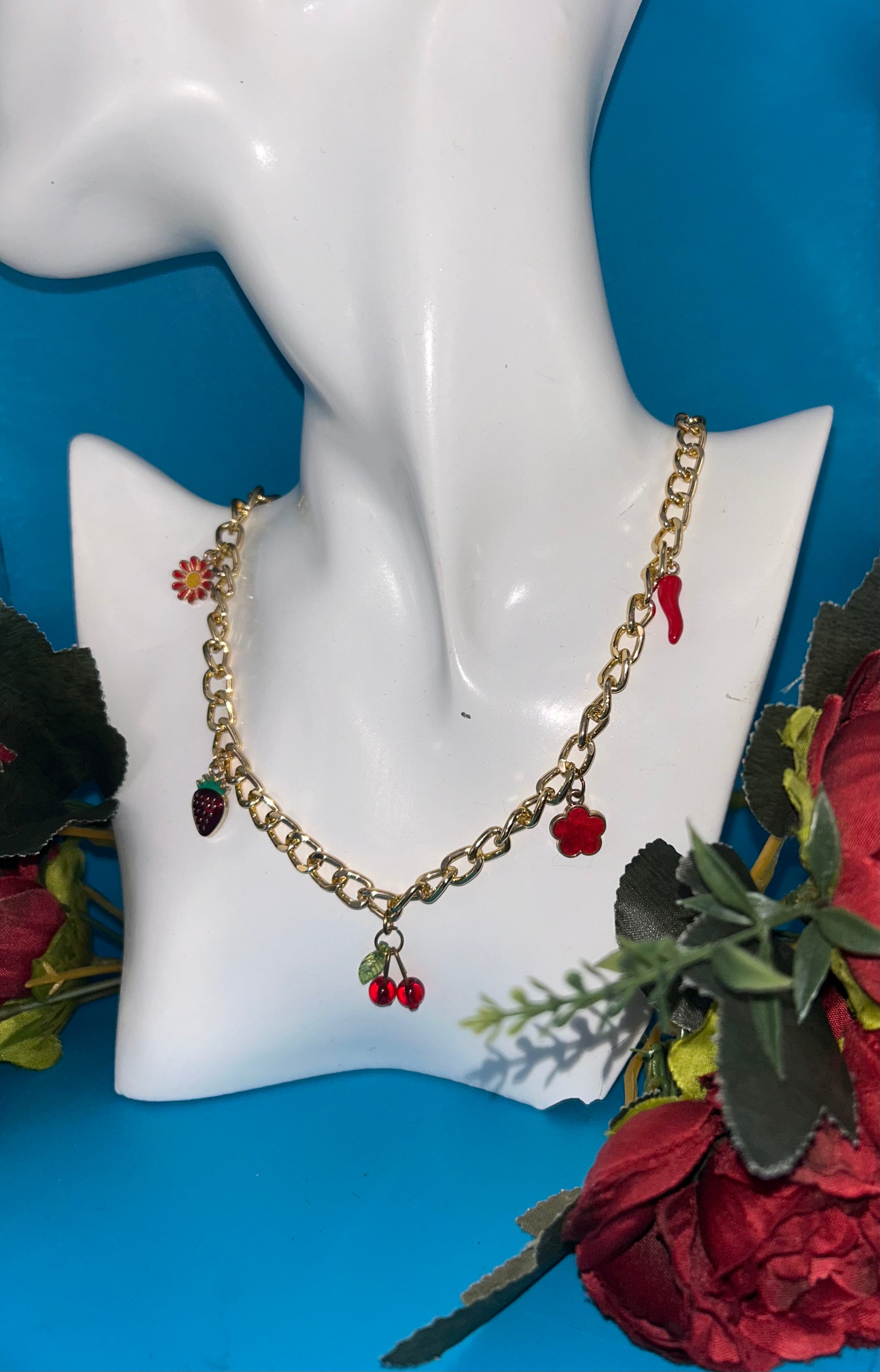 Collier Cherry